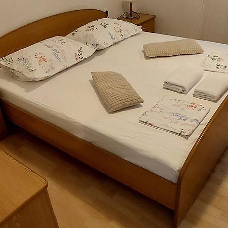 Apartmani Sonja มาคาร์สกา ภายนอก รูปภาพ